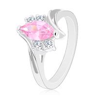 Błyszczący pierścionek z nacięciem na ramionach, cyrkonie różowego i bezbarwnego koloru - Rozmiar : 60