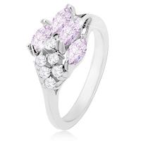 Lśniący pierścionek srebrnego koloru, jasnofioletowe ziarenka, okrągłe przezroczyste cyrkonie - Rozmiar : 49