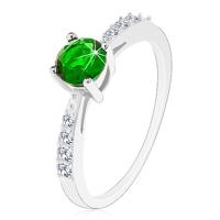 Srebrny 925 pierścionek, lśniące ramiona wyłożone przezroczystymi cyrkoniami, zielona cyrkonia - Rozmiar : 49